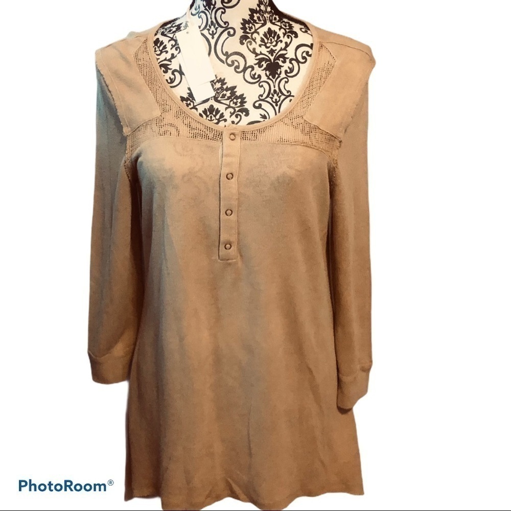 GUILDED INTENT Tan/khaki Hi Lo Top.